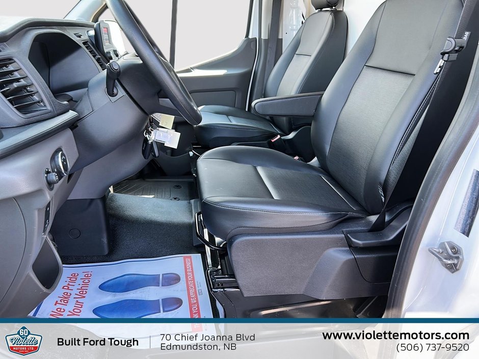 2025 Ford TRANSIT CUTAWAY BASE