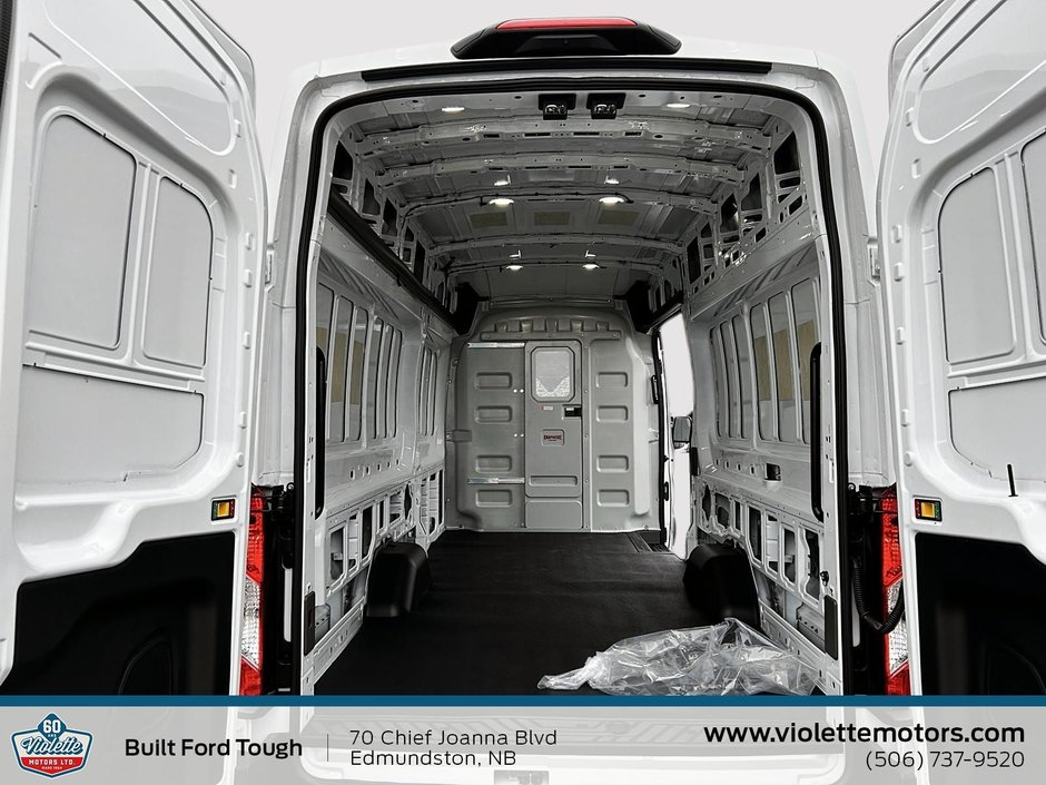 2026 Ford Transit Long 148 EL