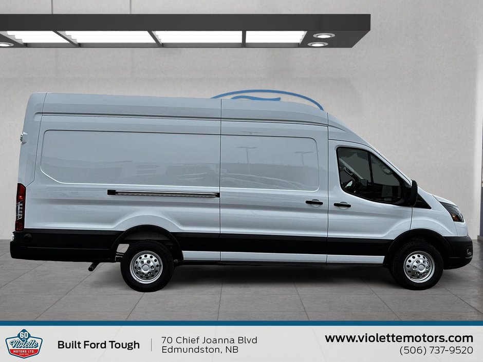 2026 Ford Transit Long 148 EL
