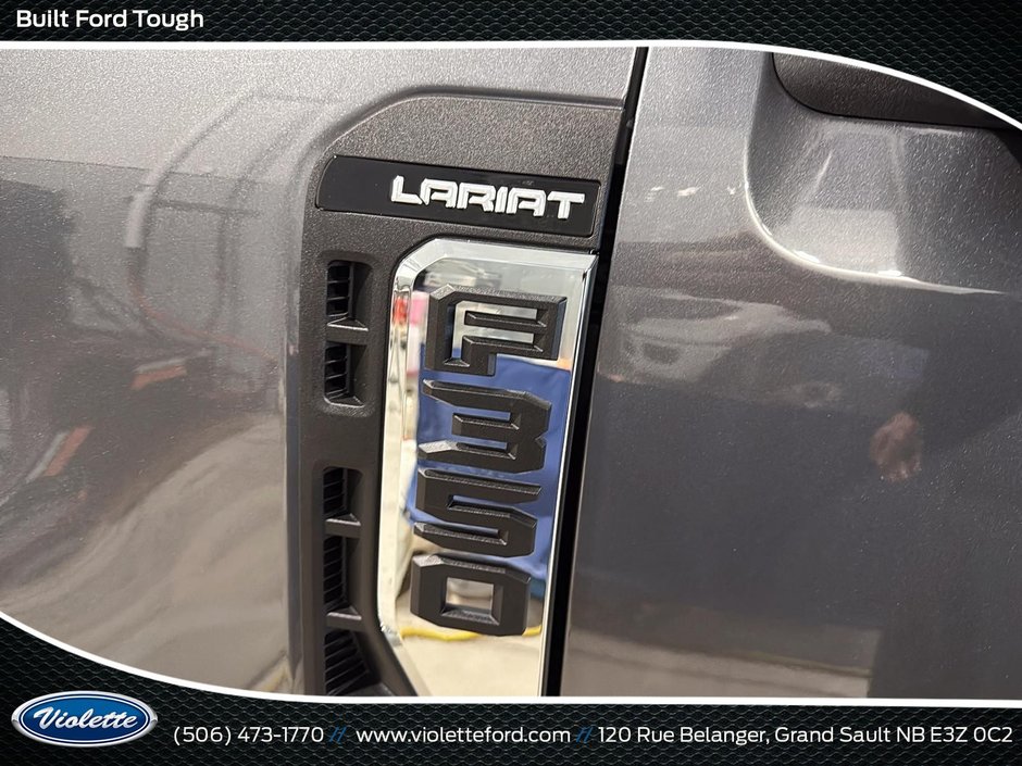 2023 Ford Super Duty F-350 DRW LARIAT