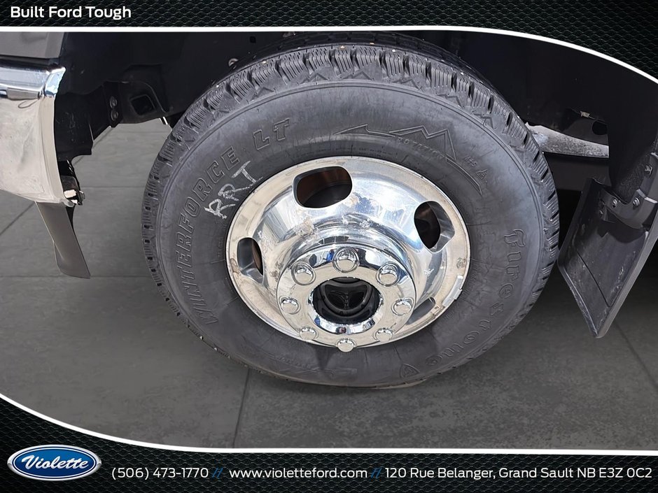 2023 Ford Super Duty F-350 DRW LARIAT