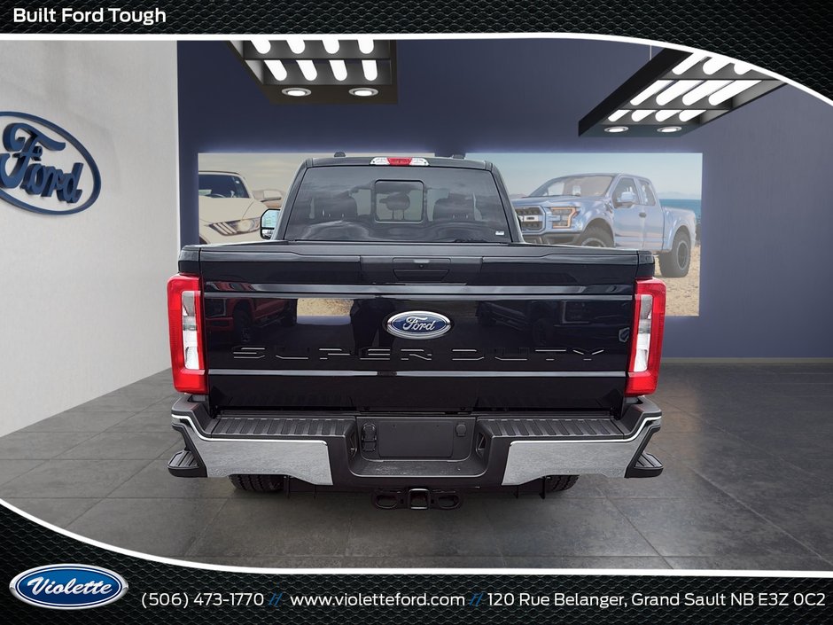 2026 Ford Super Duty F-350 SRW XLT