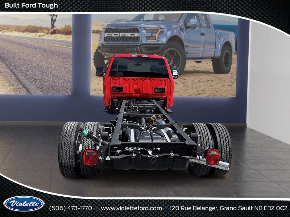 2024 Ford Super Duty F-550 DRW XLT