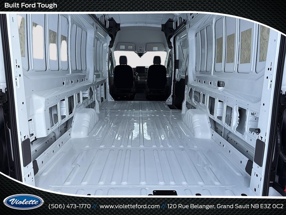 Ford Transit Cargo Van BASE 2026