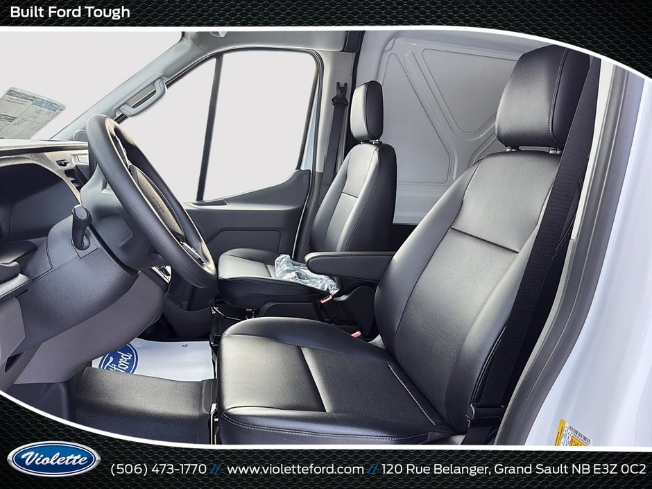 Ford Transit Cargo Van BASE 2026