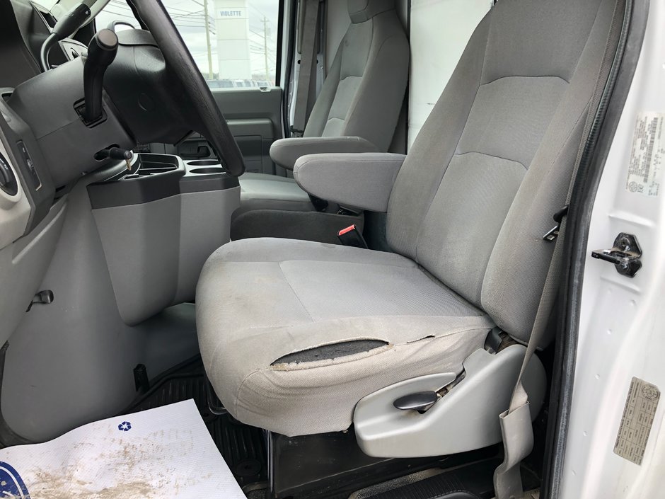 2018 Ford E-Series Cutaway BASE