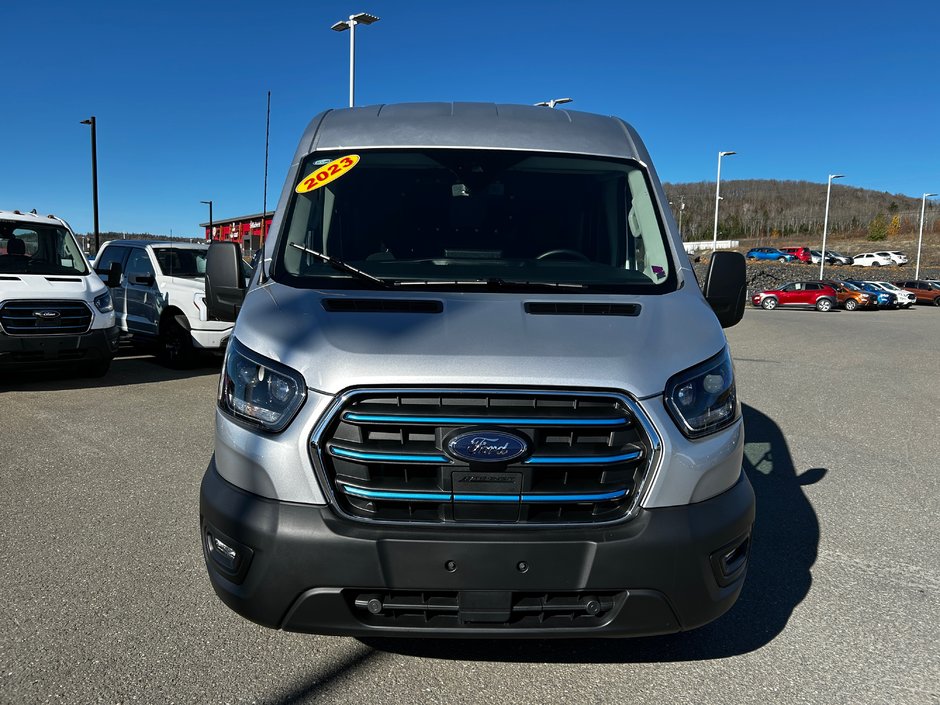 Ford E-Transit Cargo Van BASE 2023