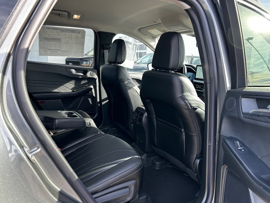 2025 Ford Escape Platinum