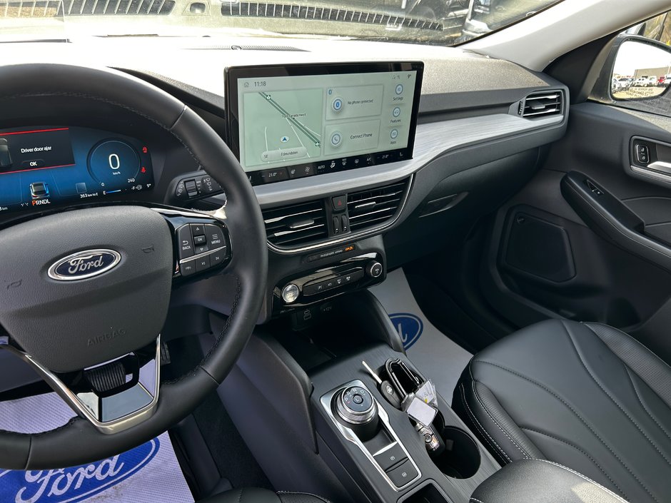 2025 Ford Escape Platinum
