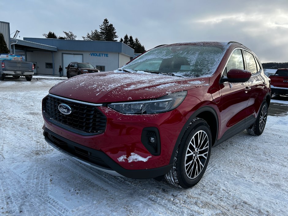 Ford Escape PHEV 2025