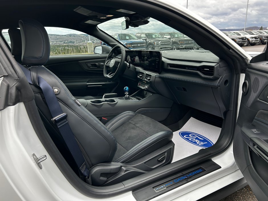 Ford Mustang DARK HORSE 2024