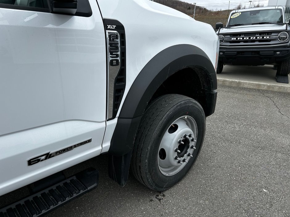 Ford Super duty F-550 DRW XLT 2023