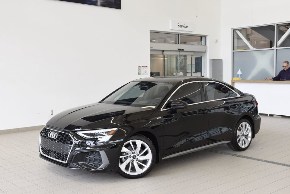 Audi A3 TECHNIK+MATRIX LIGHT+AWD 2023 à Laval, Québec