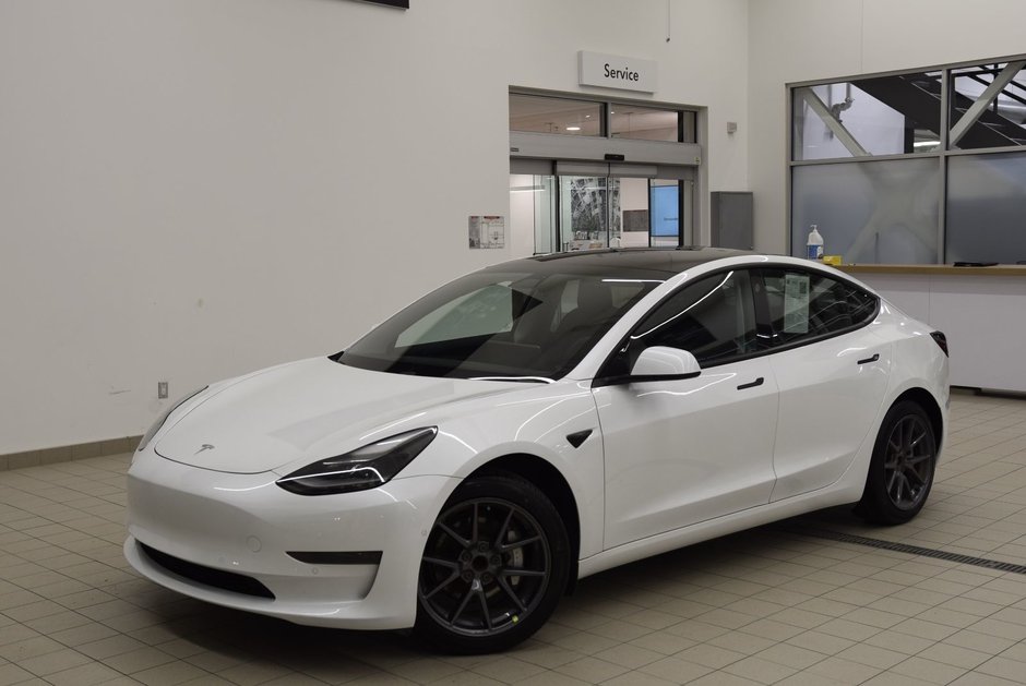 2021 Tesla Model 3 SR+CUIR+TOIT PANO+NAV+LED in Laval, Quebec