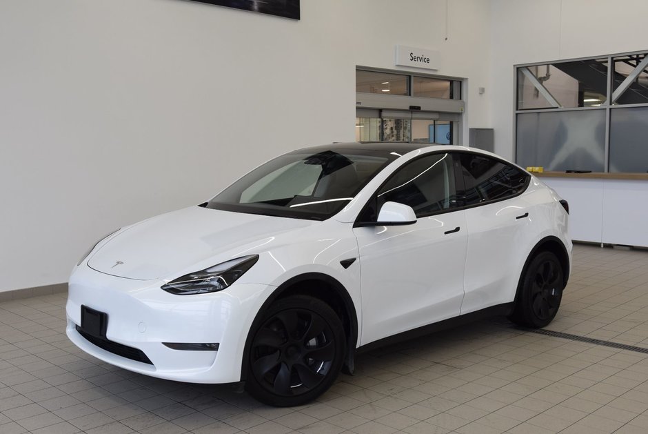 Model Y LONG RANGE+AWD+CUIR+TOIT 2023 à Laval, Québec