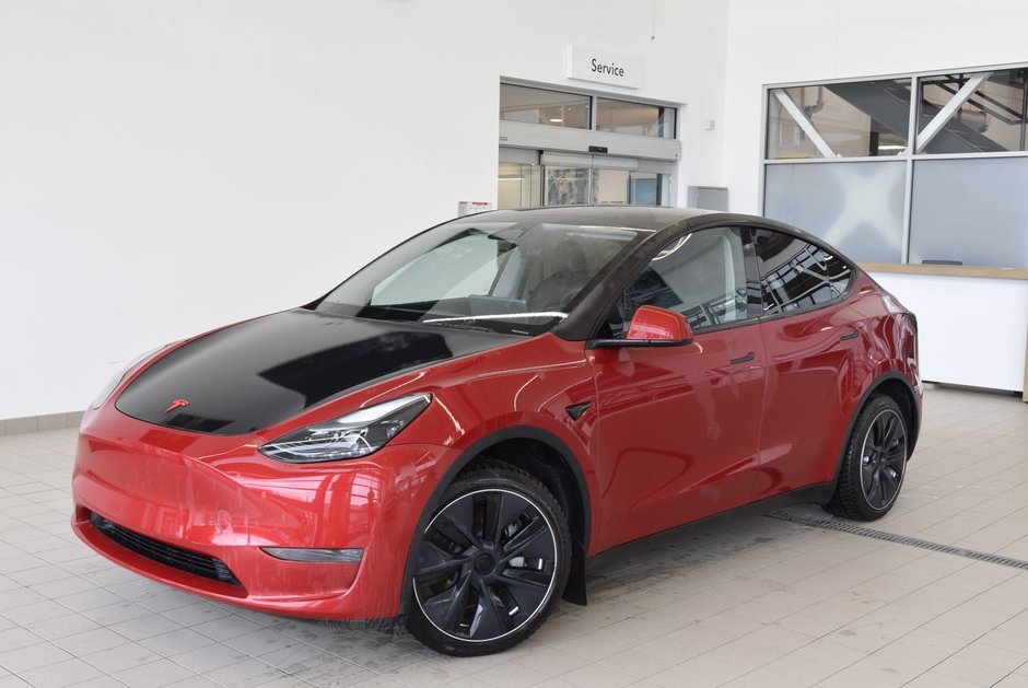 2023 Tesla Model Y SR+WRAP COMPLET+CUIR+TOIT in Laval, Quebec