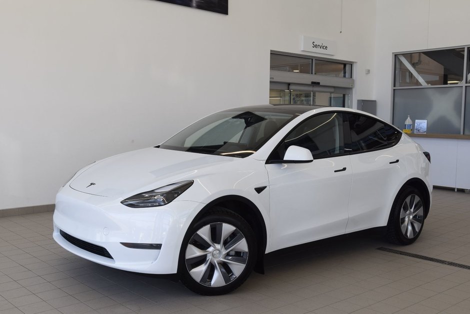 2023 Tesla Model Y CUIR+TOIT PANO+FRONT PPF in Laval, Quebec