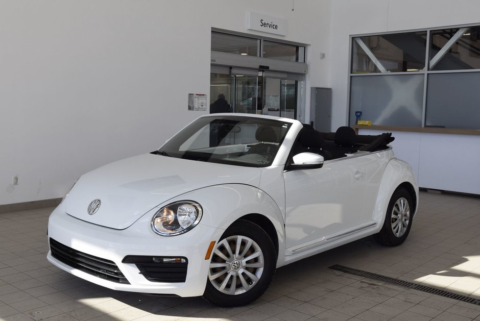 Volkswagen Beetle CONVERTIBLE+BAS KM+CAMERA 2017 à Laval, Québec