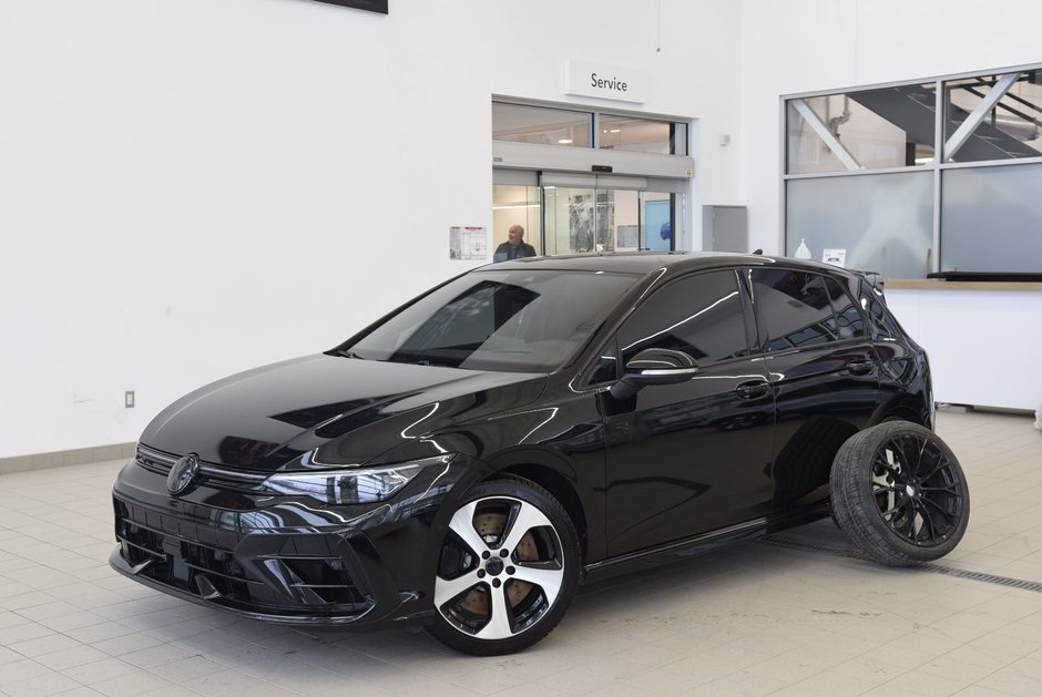 Volkswagen Golf R BLACK EDITION+AKKRAPOVIC 2025 à Laval, Québec