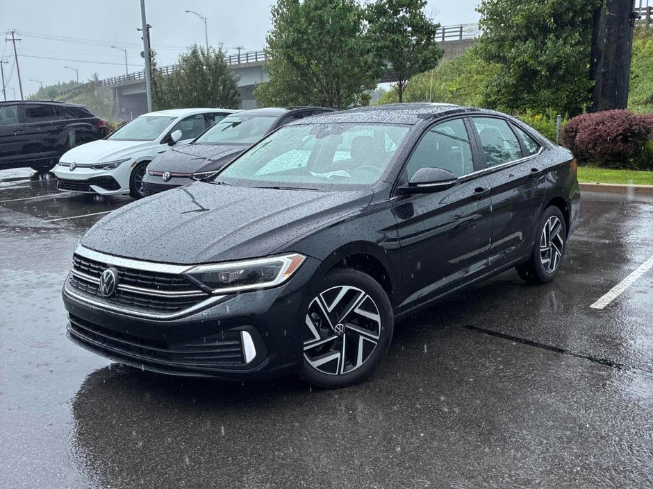 2024 Volkswagen Jetta HIGHLINE+CUIR+TOIT+LED+WOW in Laval, Quebec