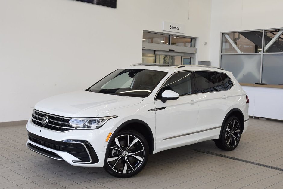 Volkswagen Tiguan HIGHLINE+R LINE+CUIR+TOIT+ 2023 à Laval, Québec