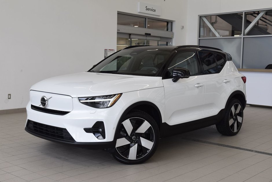 2023 Volvo XC40 Recharge Pure Electric ULTIMATE+LED+TOIT+AWD+HARMAN in Laval, Quebec