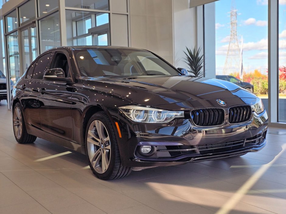 2018 BMW 3 Series 330i xDrive | BAS KM | 8 PNEUS | CAM | TOIT | +++ in Laval, Quebec