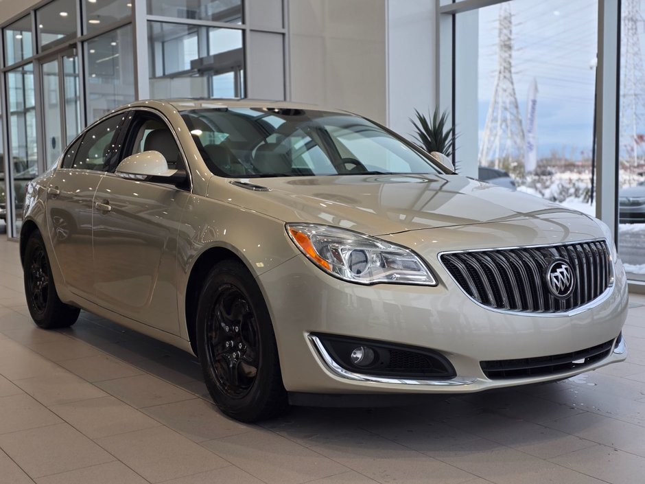 Buick Regal Premium | BAS KM | DÉMARREUR | TOIT | CUIR | +++ 2016 à Laval, Québec