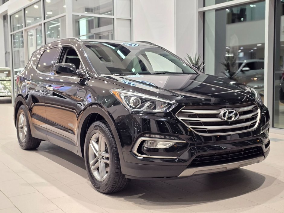 Hyundai Santa Fe Sport BASE | BAS KM | DÉMARREUR | 8 ROUES | +++ 2017 à Laval, Québec