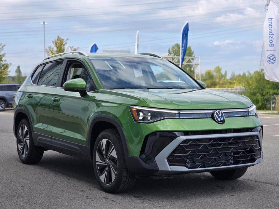 2026 Volkswagen Taos Highline 4MOTION in Laval, Quebec
