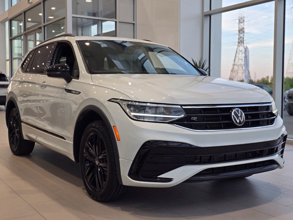Volkswagen Tiguan Comfortline R-LINE | BLACK PACK | TOIT PANO | CUIR 2022 à Laval, Québec