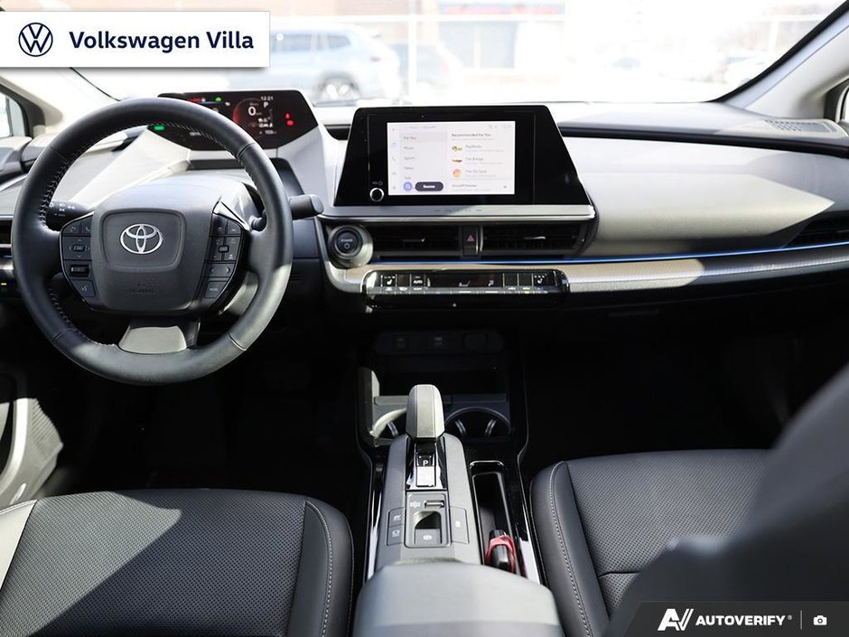 2023 Toyota Prius XLE AWD-24