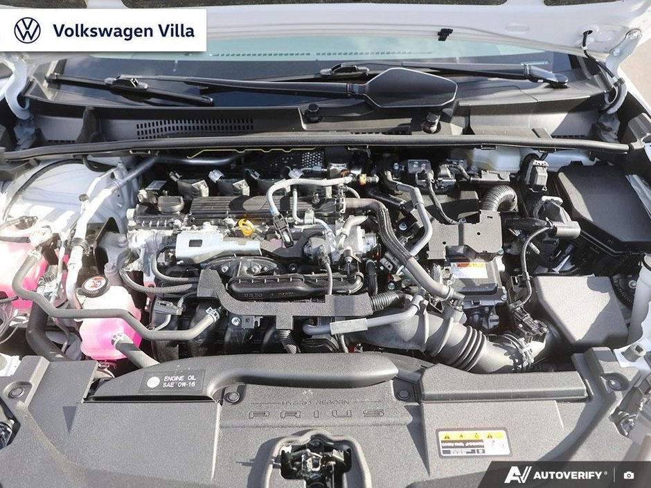 2023 Toyota Prius XLE AWD-7