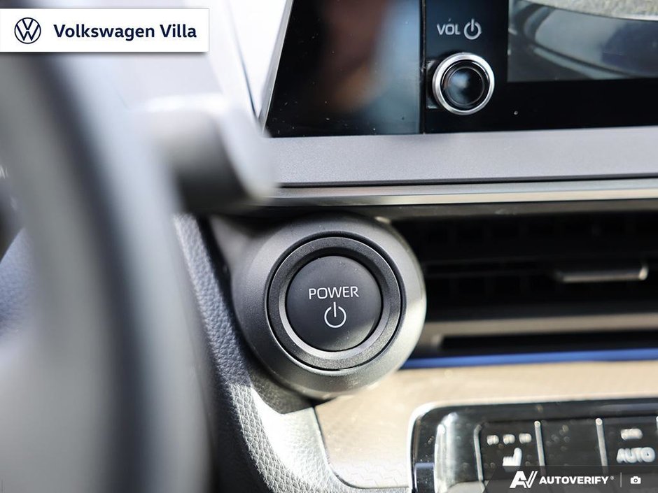 2023 Toyota Prius XLE AWD-26