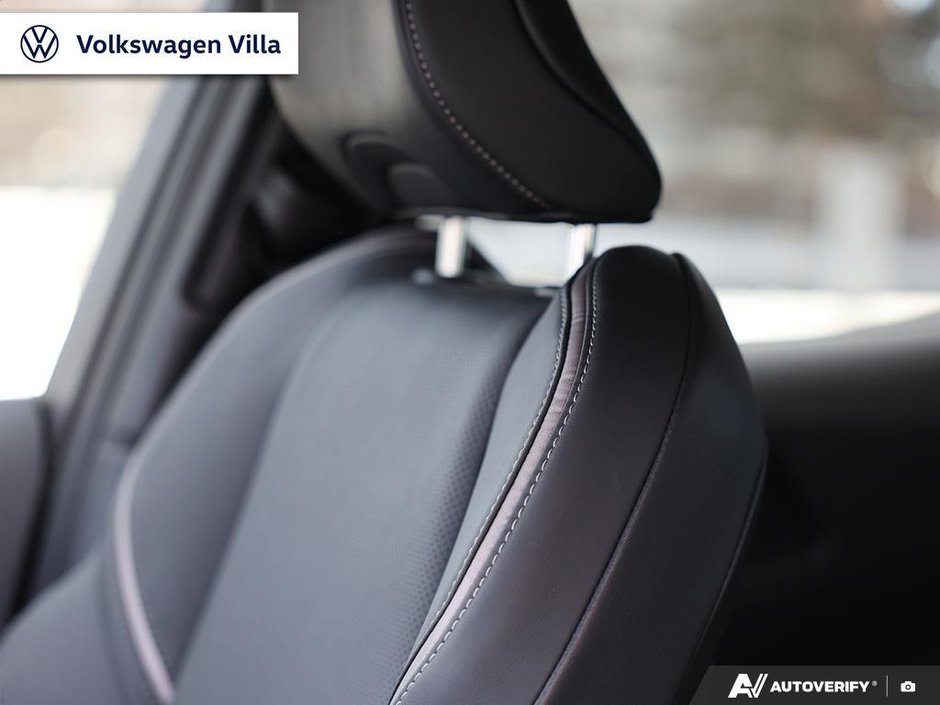 2023 Toyota Prius XLE AWD-22