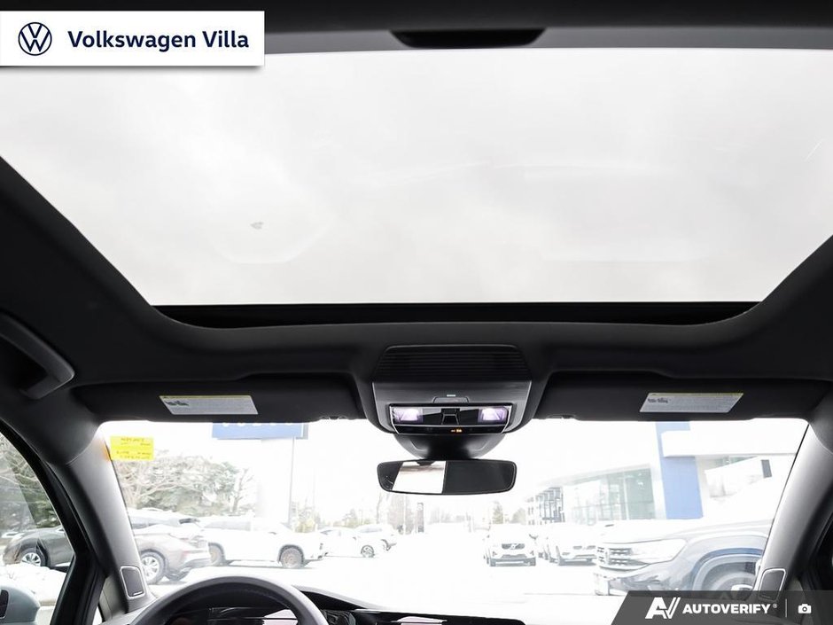 2024 Volkswagen Golf R 2.0 T 6Sp-25