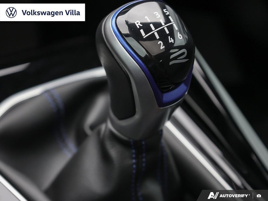 2024 Volkswagen Golf R 2.0 T 6Sp-18