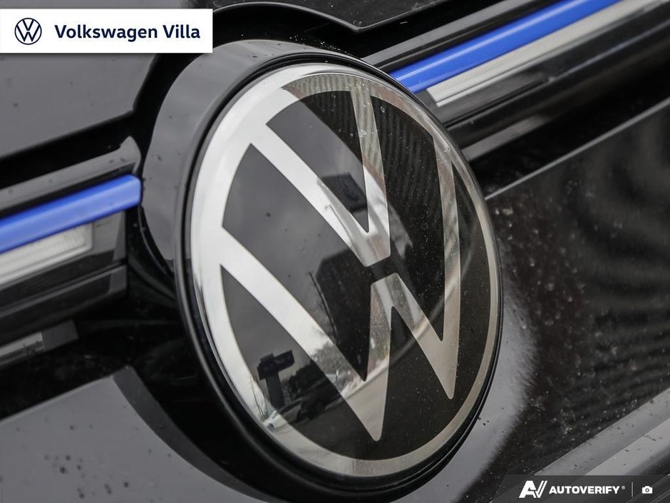 2024 Volkswagen Golf R 2.0 T 6Sp-8