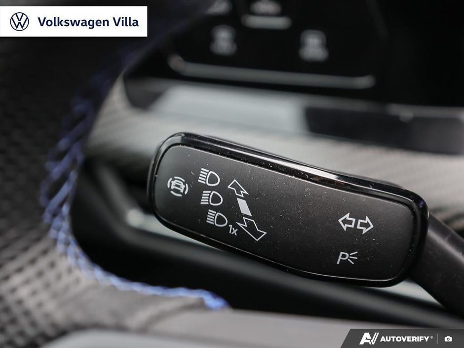 2024 Volkswagen Golf R 2.0 T 6Sp-15