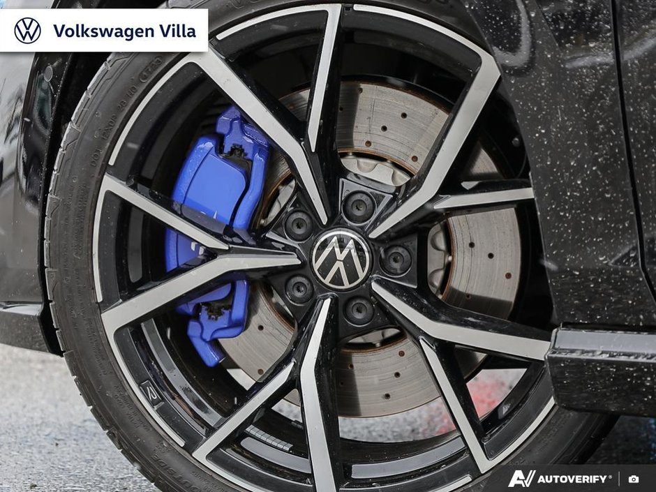 2024 Volkswagen Golf R 2.0 T 6Sp-5