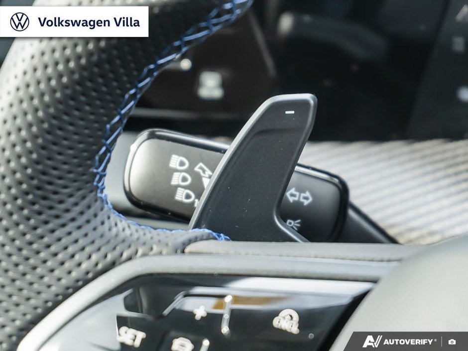 2025 Volkswagen Golf R Black Edition DSG-10