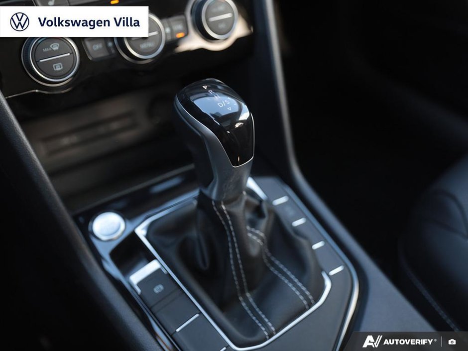 2022 Volkswagen Taos Highline 1.5T 7sp at DSG w/ Tip 4M-17