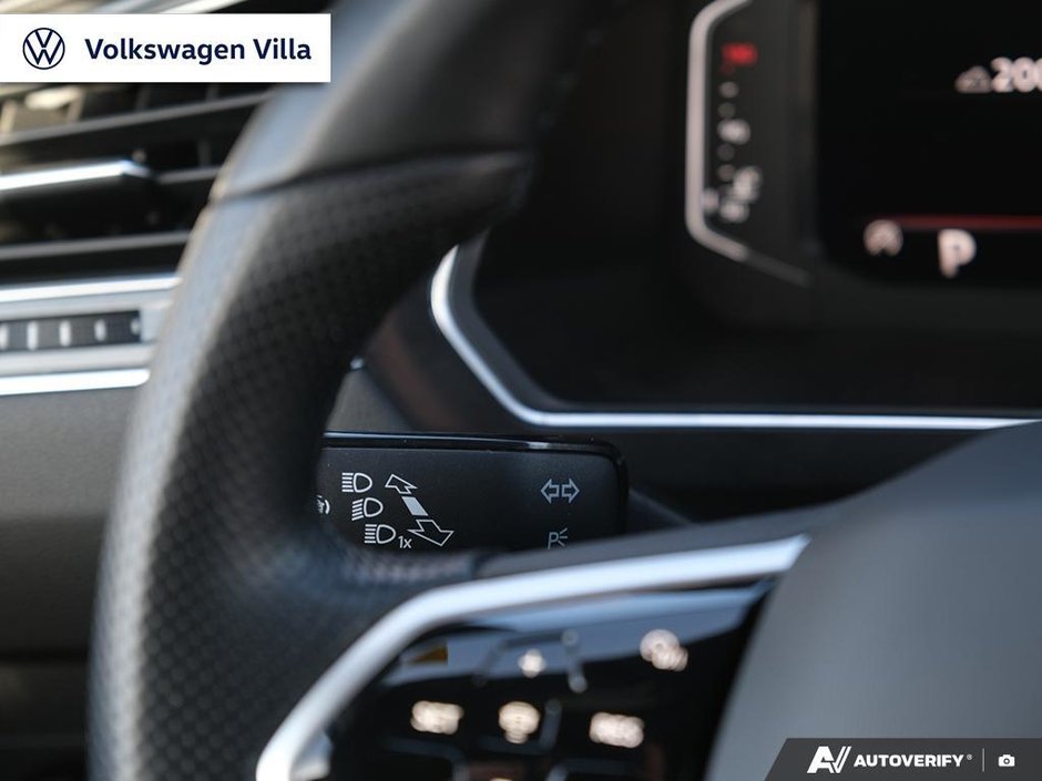 2022 Volkswagen Tiguan Highline 2.0T 8sp at w/Tip 4M-15
