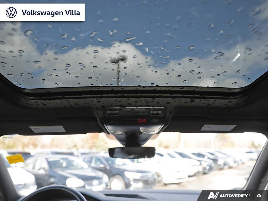 2023 Volkswagen Tiguan Comfortline R-Line Black 2.0T 8sp at w/Tip 4M-26