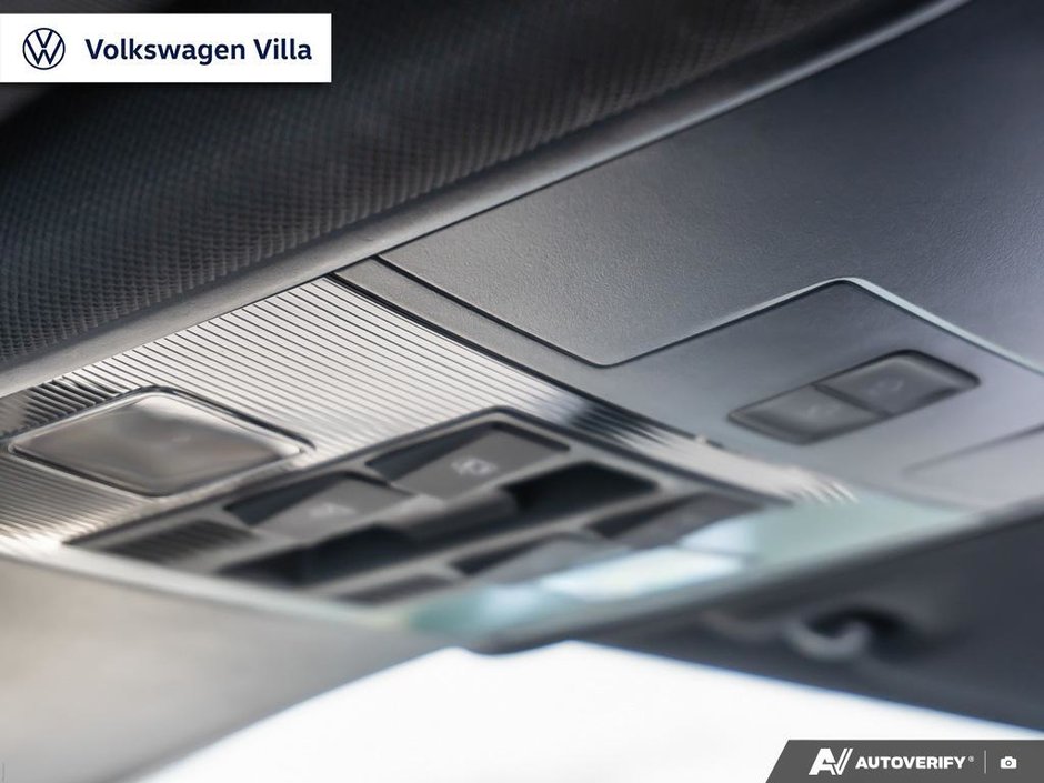 2023 Volkswagen Tiguan Highline 2.0T 8sp at w/Tip 4M-21