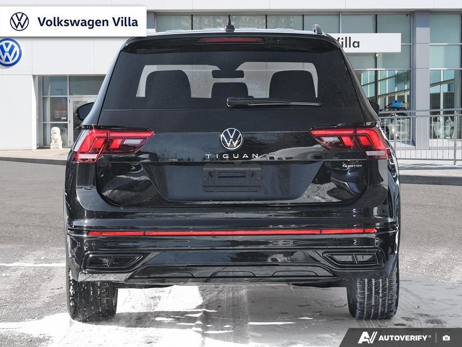 2023 Volkswagen Tiguan Comfortline R-Line Black 2.0T 8sp at w/Tip 4M-4