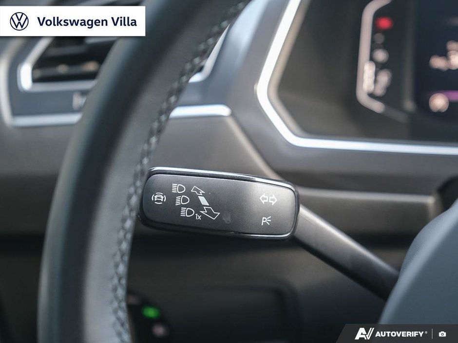 2023 Volkswagen Tiguan Comfortline R-Line Black 2.0T 8sp at w/Tip 4M-15