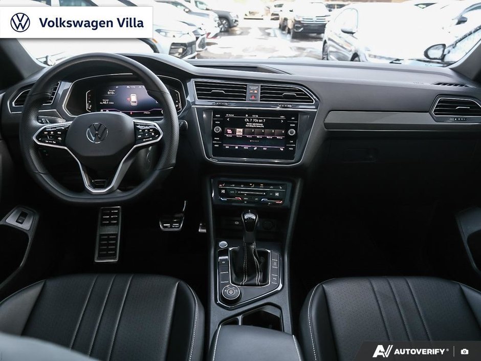 2023 Volkswagen Tiguan Comfortline R-Line Black 2.0T 8sp at w/Tip 4M-24