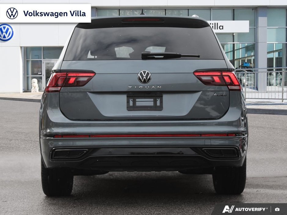2024 Volkswagen Tiguan Comfortline R-Line Black 2.0T 8sp at w/Tip 4M-4