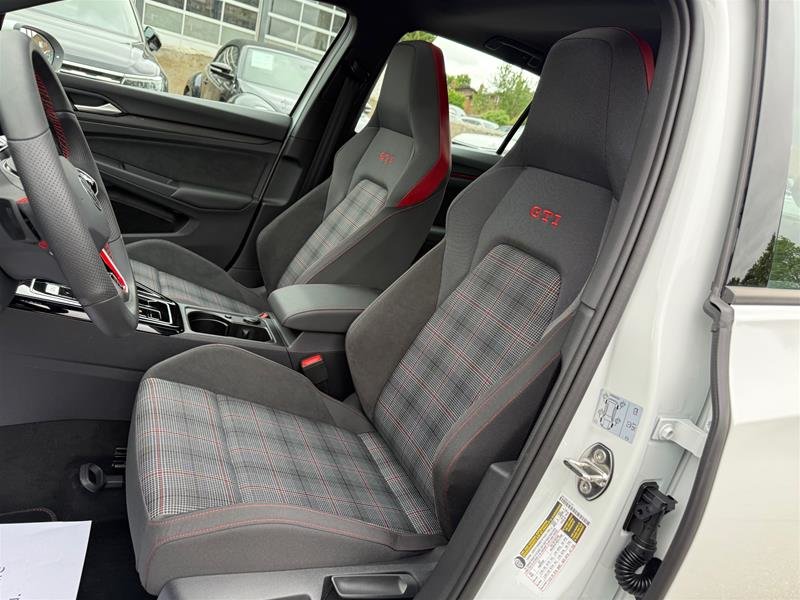 2024 Volkswagen Golf GTI Performance Auto-8